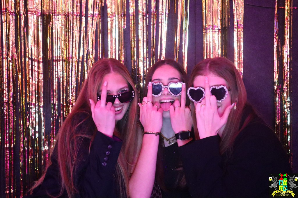 ../Images/Jeugd Opwarmbal Photobooth 323.jpg